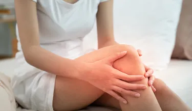 How Does Rapharehab - Physiotherapy in Etobicoke Treat Chronic Pain Conditions?