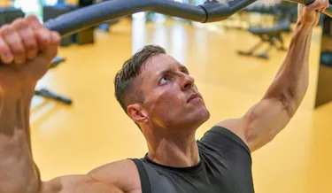 Biceps, Triceps & Back Workouts: Safe Tips from Rapha Rehab for Stronger Upper Body